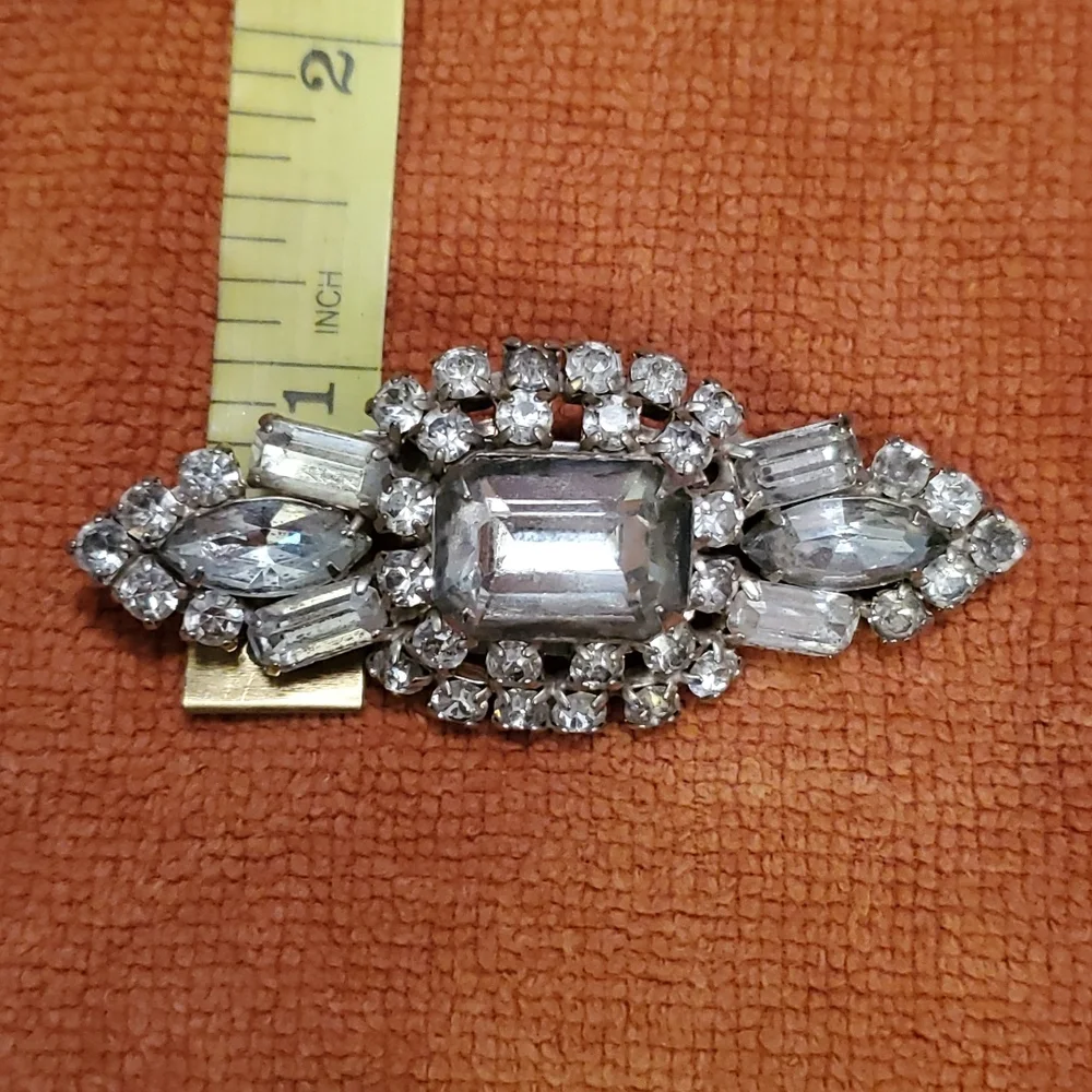Vintage Rhinestone Sytle Pin - Picture 3 of 6